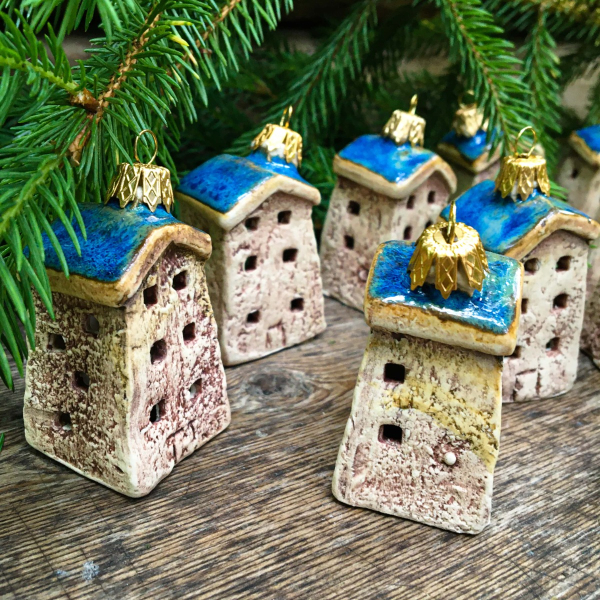 Blue roof houses Christmas tree hangers