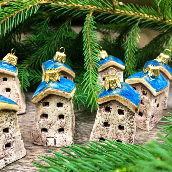 Blue roof houses Christmas tree hangers