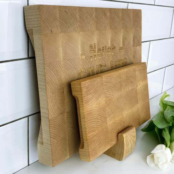 Cutting boards. "NEVER GIVE UP" set.