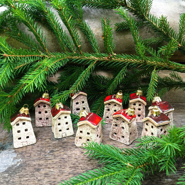 Red roof houses Christmas tree hangers