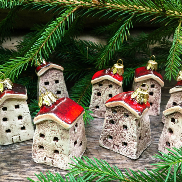 Red roof houses Christmas tree hangers