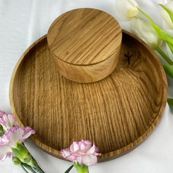 Round wooden tray