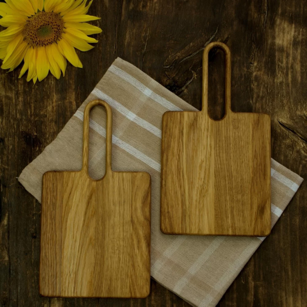 Set of two wooden cutting boards