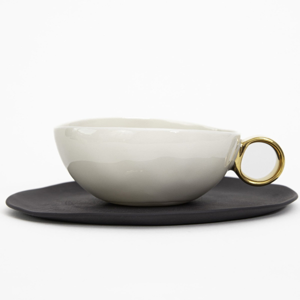 Snow White - porcelain cup with black with plate