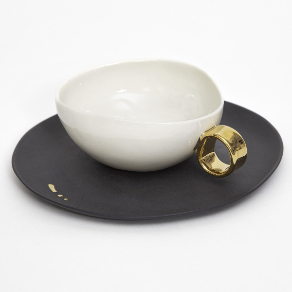 Snow White - porcelain cup with black with plate