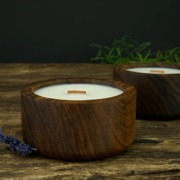 Soy scented candle in exotic wood