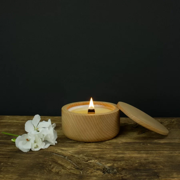 Soy scented candle in maple wood