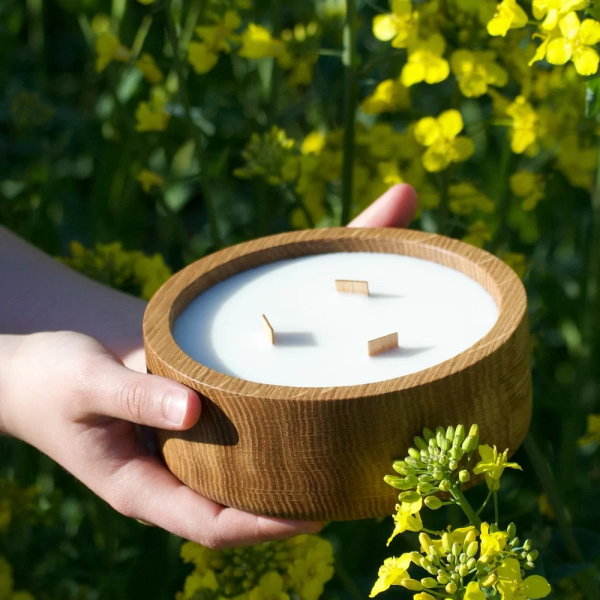 Soy scented candle in oak wood