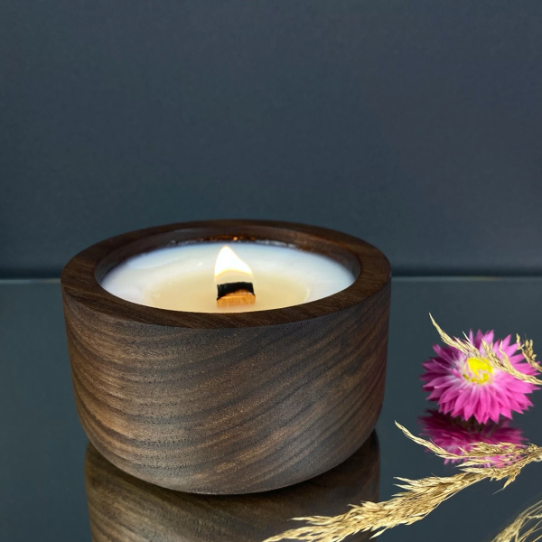 Soy scented candle in walnut wood