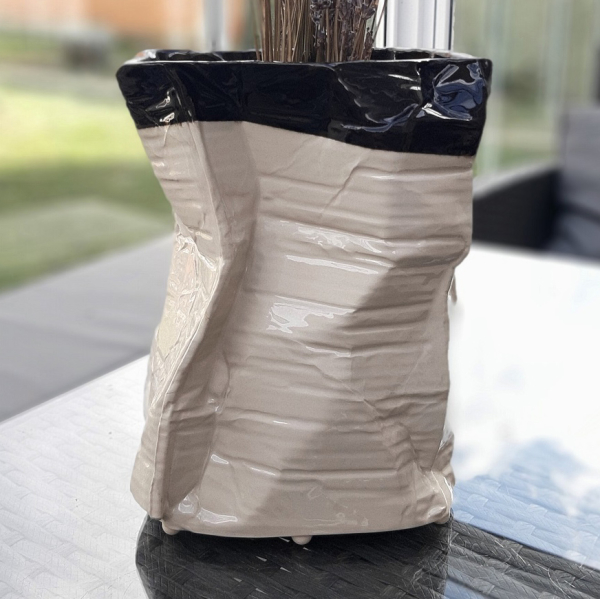 Vase "CARDBOARD ICON"