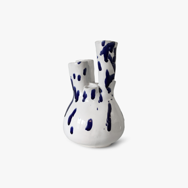 White blue splash heart vase