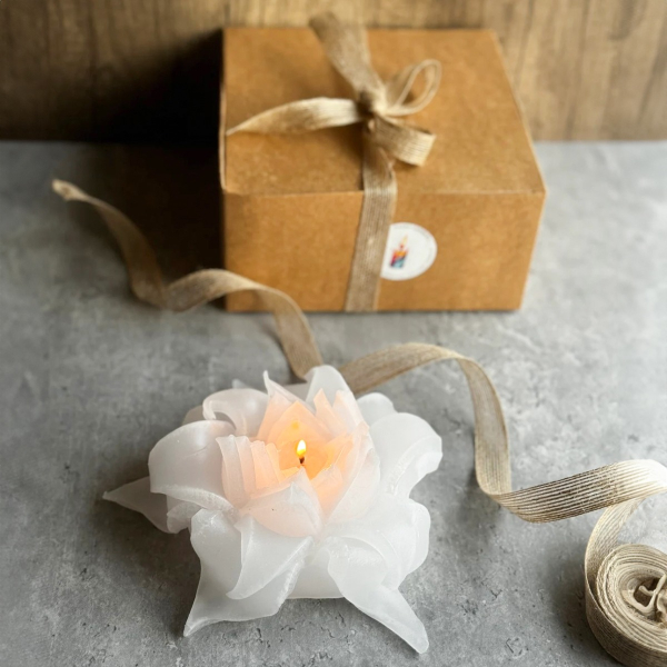 White Flower Candle