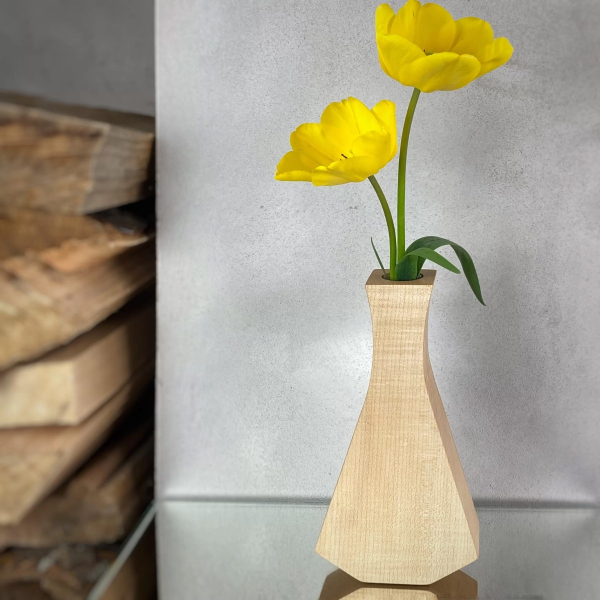 Wooden maple vase for dried and fresh flowers